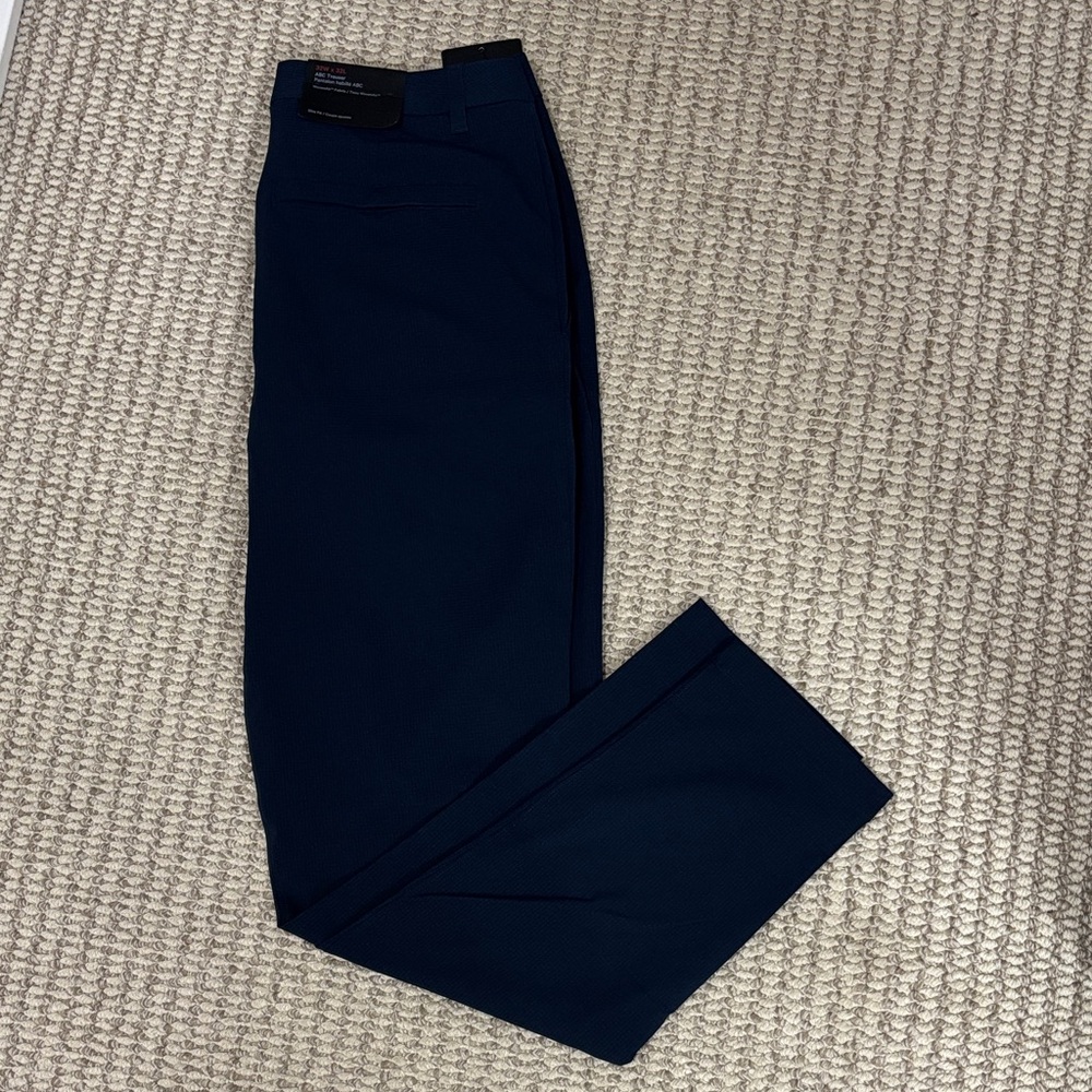 Lululemon ABC slim fit trouser 32x32 Navy Pants *woven air